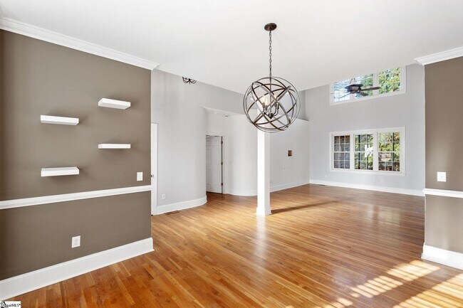 Foto del edificio - 403 Mossy Ledge Ln