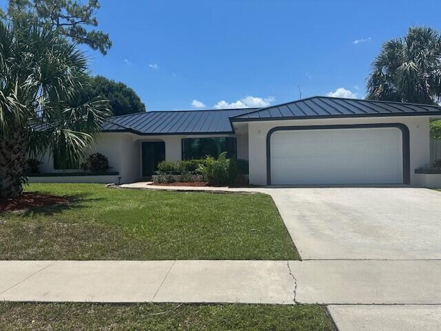 Foto principal - 14040 Paddock Dr