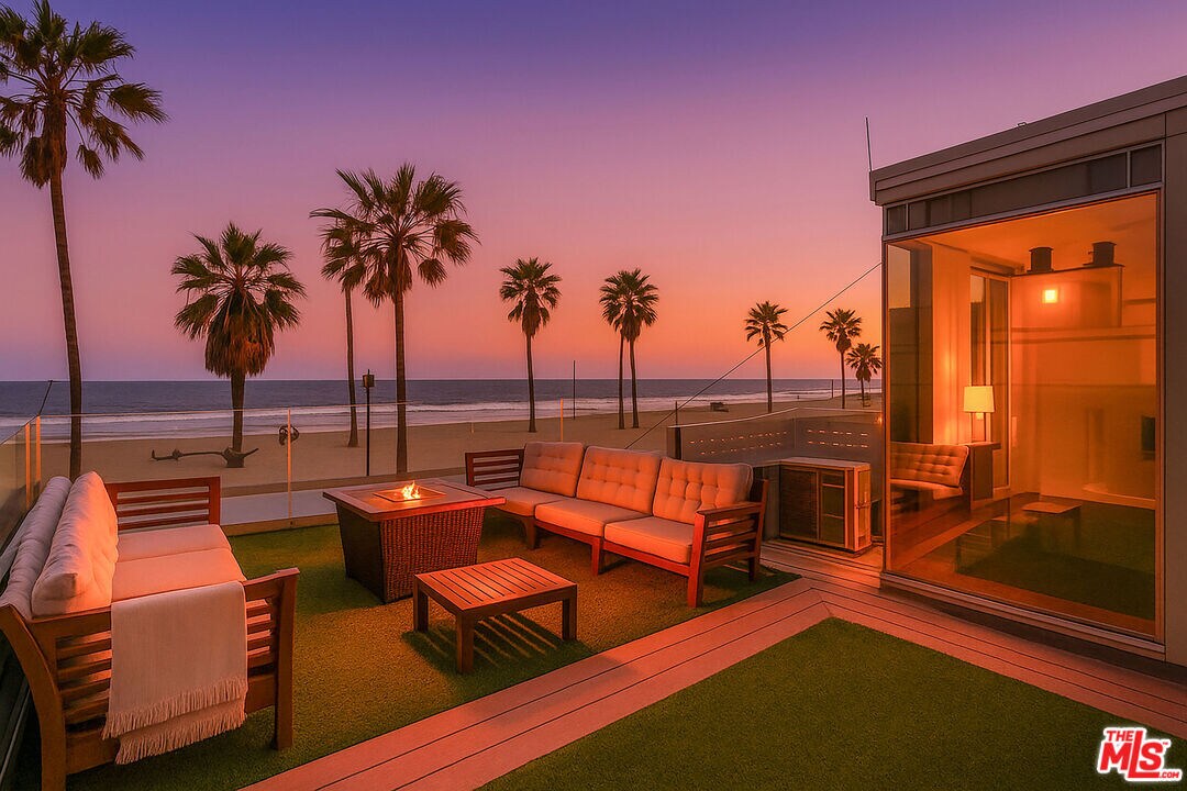 Foto principal - 2911 Ocean Front Walk