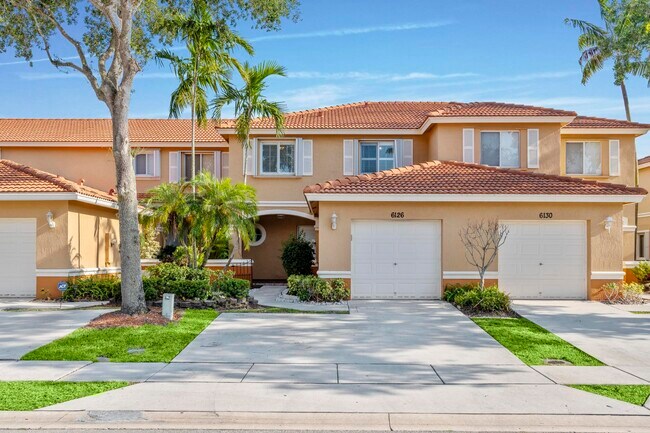 Foto del edificio - 6126 Sugar Loaf Ln