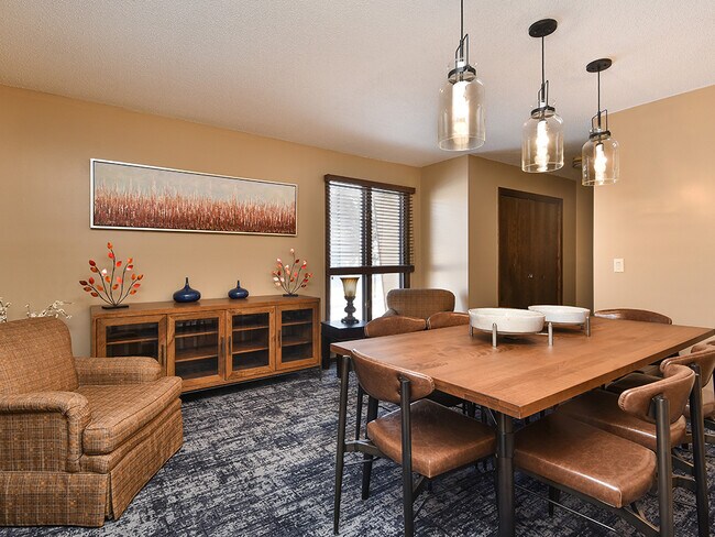 Foto del edificio - Pines of Burnsville