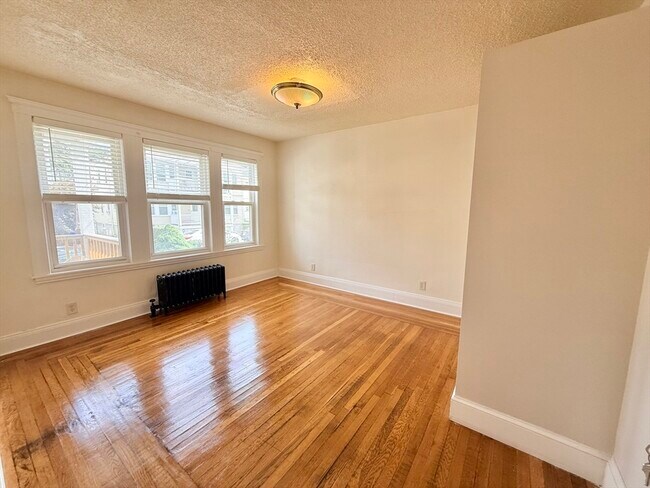 Building Photo - 46 Favre St