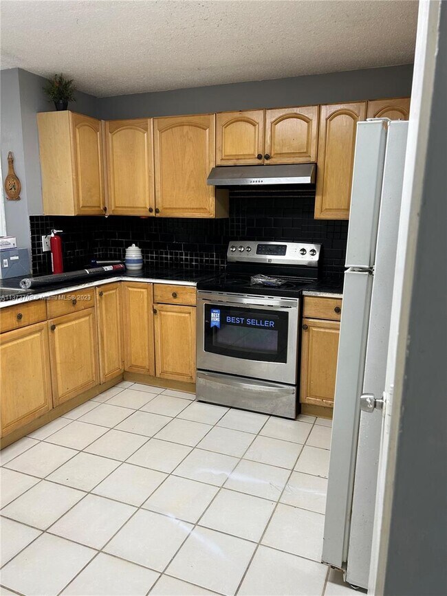 Building Photo - 3671 NW 110th Ave