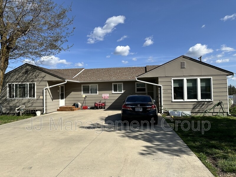 Foto principal - 1225 2nd St