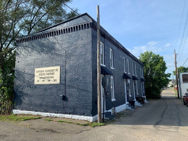 Building Photo - Newly Renovated 2 Bedroom 1 Bath Rental