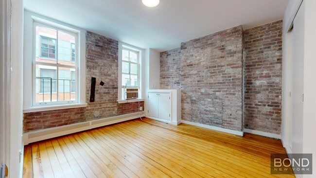 Building Photo - 33 Crosby St