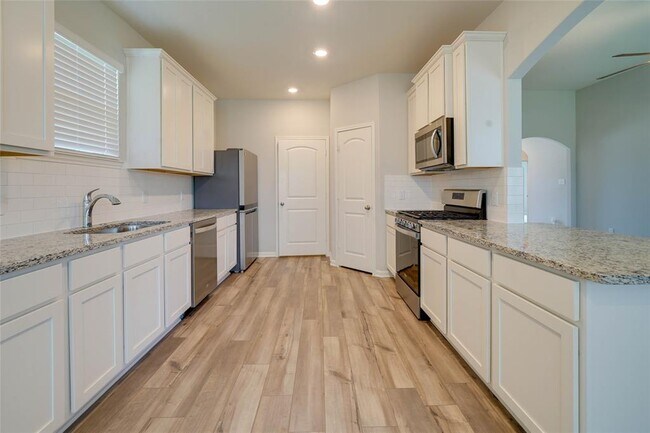 Foto del edificio - 416 Zimmet Dr