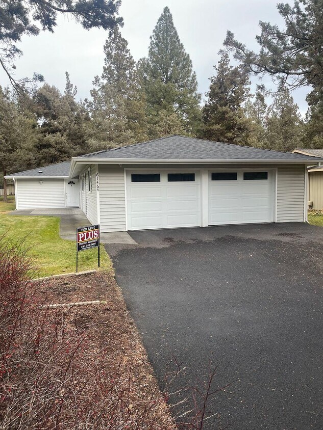 Foto principal - 61464 Little John Ln