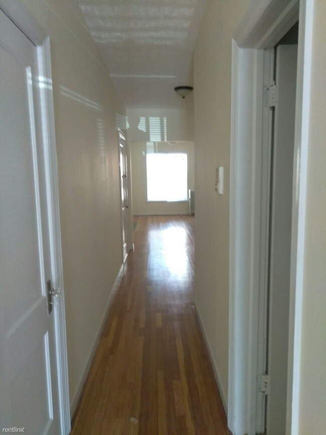 Foto del edificio - 639 W Buckingham Pl