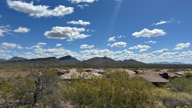 Building Photo - 42107 N Mountain Cove Dr
