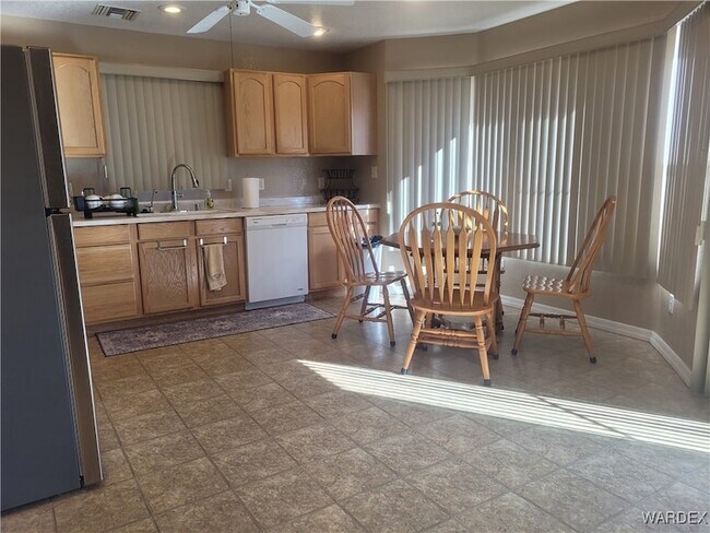 Building Photo - 1204 Pso Del Mar