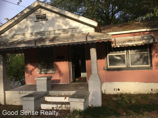 Building Photo - 2 br, 1 bath House - 1447 Essie McIntye