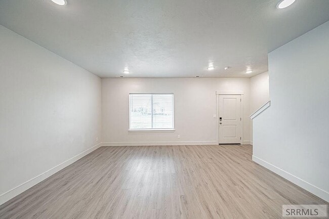 Building Photo - 651 S 2400 W