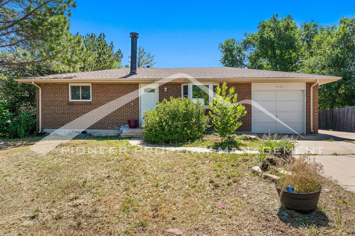 Primary Photo - Beautiful Home with Central A/C and 1 Car ...