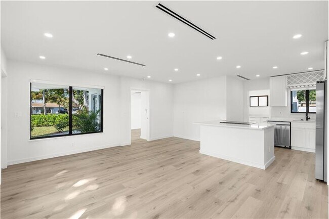 Foto del edificio - 455 SW 14th Ct