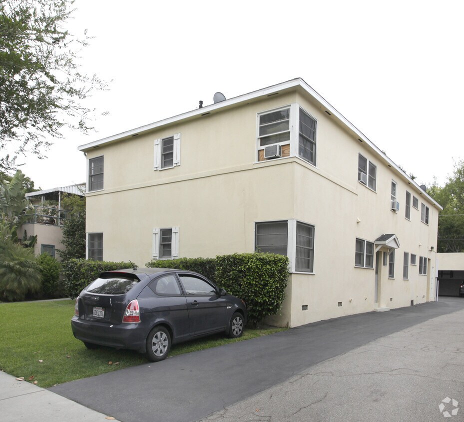 Primary Photo - 11820 Magnolia Blvd