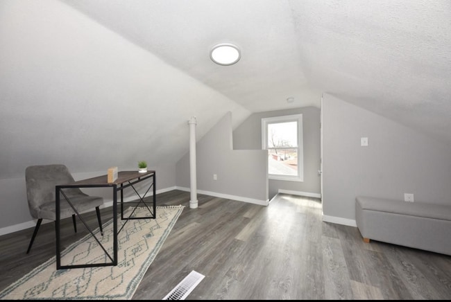 Building Photo - 4350 N 65th St