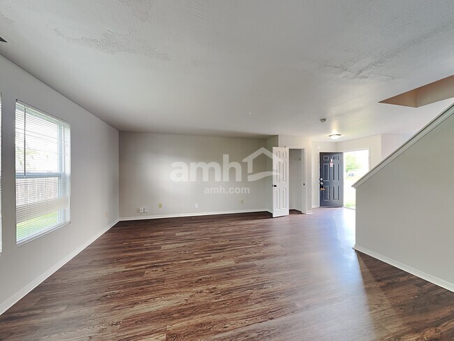 Foto del edificio - 1413 Dowell St