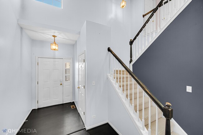 Building Photo - 1065 Woodview Ct