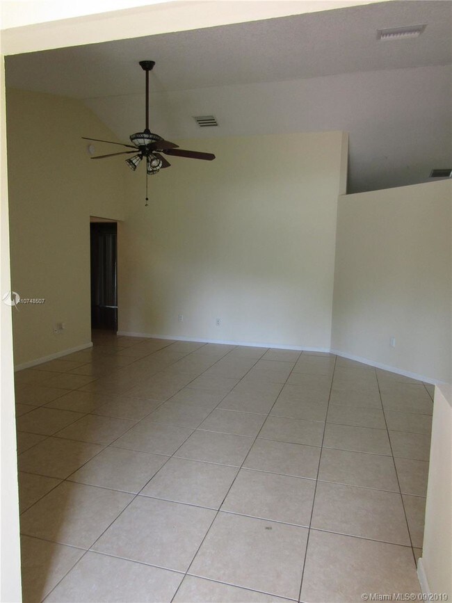 Building Photo - 4139 Fox Trace Rd