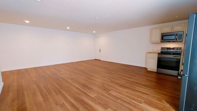 Foto del edificio - 9938 SW Terwilliger Blvd