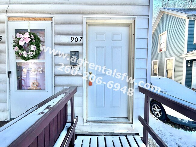 Building Photo - 907 Lincoln Ave