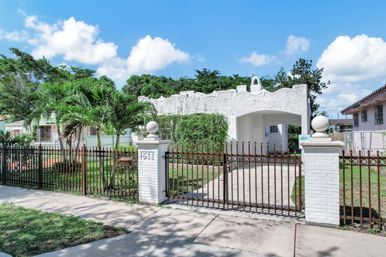 Foto principal - 511 NW 44th St