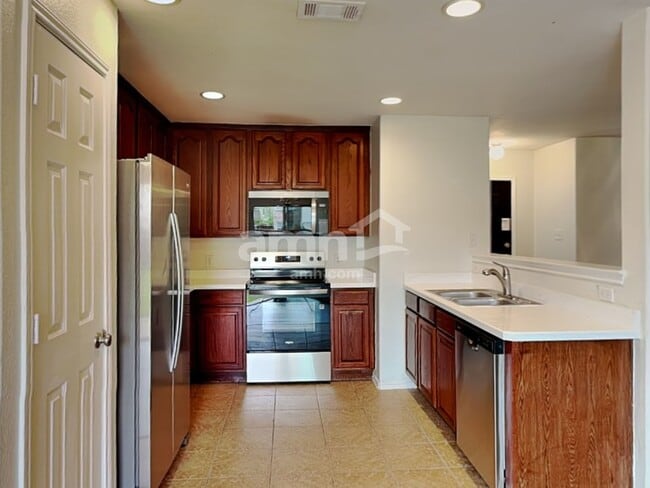 Foto del edificio - 3908 San Lucas Ln