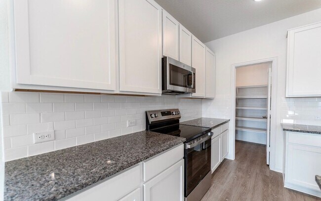 Foto del edificio - 11130 Hollinger Cir