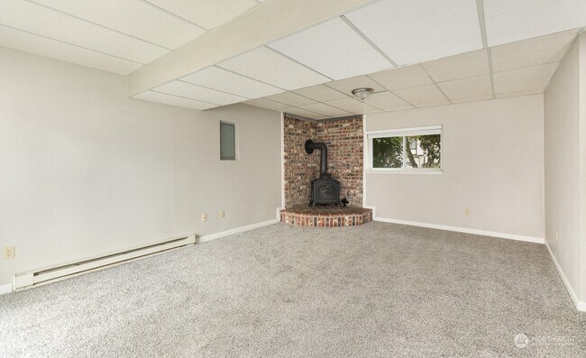Building Photo - 15220 SE 179th St