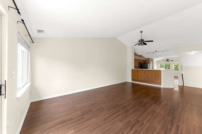 Building Photo - 2751 Odlum Dr