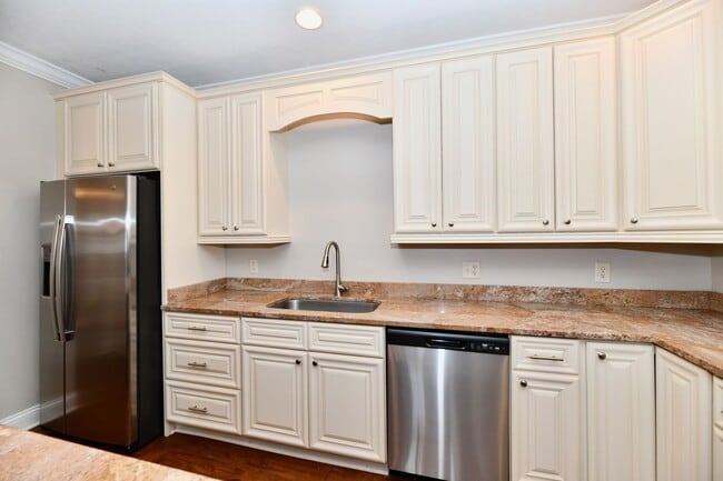 Interior Photo - Pinnacle on Meridian