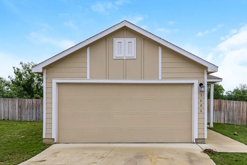 Primary Photo - 5602 Basilica Pl