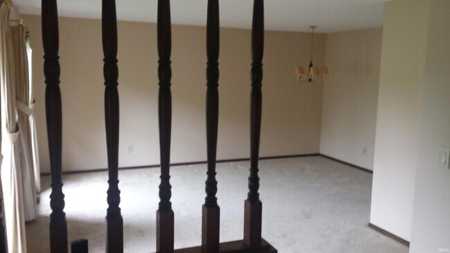 Building Photo - 1504 E Bradshire St