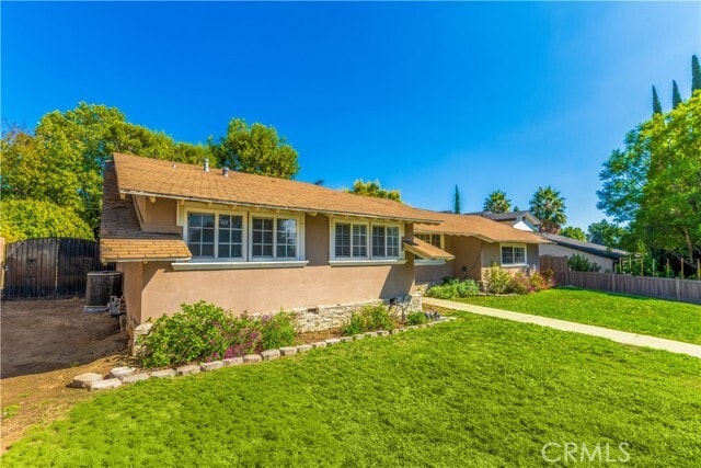 Building Photo - 11200 Reseda Blvd