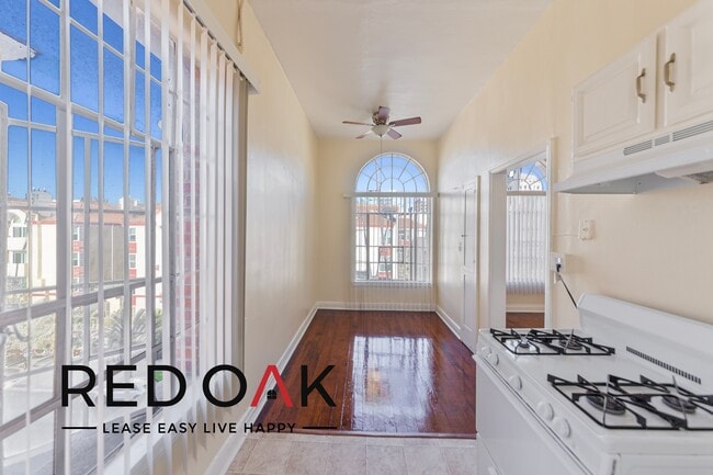 Building Photo - 621 S Gramercy Pl
