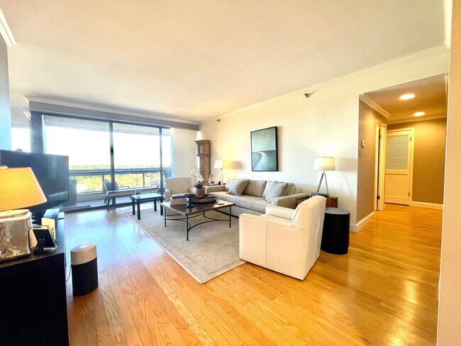 Foto del edificio - 7887 Broadway St