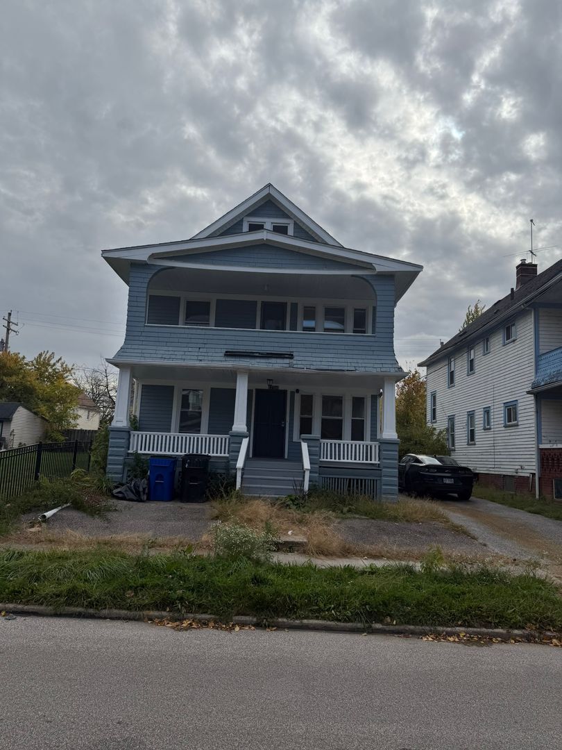 12706 Parkhill Ave Cleveland, OH 44120 – photo 2