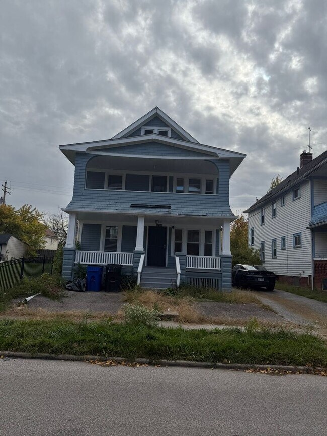 Building Photo - 12706 Parkhill Ave