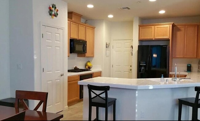 Building Photo - 17060 Mimosa Dr