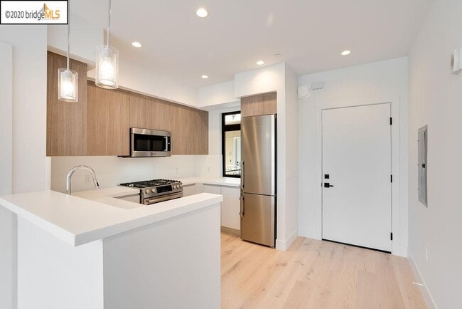 Building Photo - 2747 San Pablo Ave