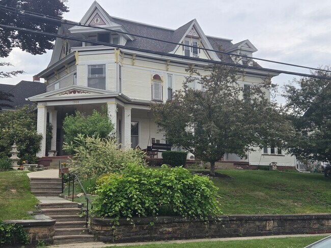 1702 penn - 1702 Penn Ave