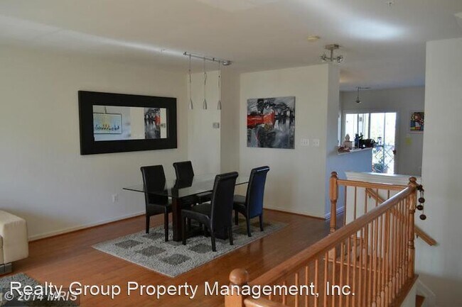 Building Photo - 3 br, 2.5 bath House - 12934 PINNACLE DR.