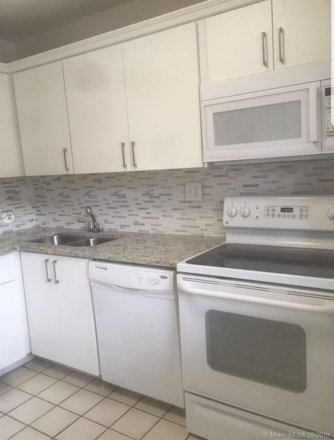 8370 Sands Point Blvd Unit 108H, Tamarac, FL 33321 Condo for Rent in