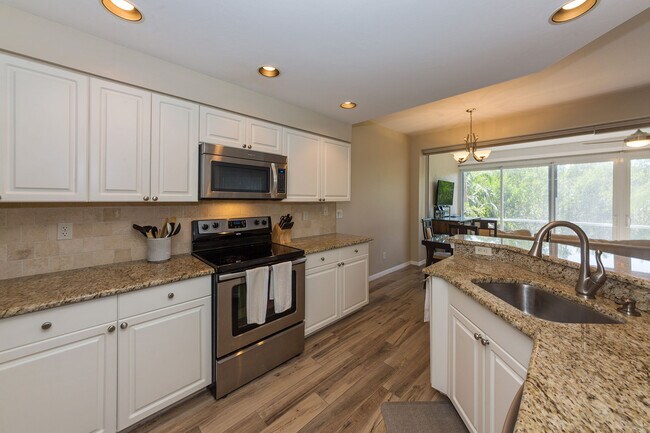 Building Photo - 4471 Riverwatch Dr