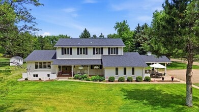 Building Photo - 516 Country Ln