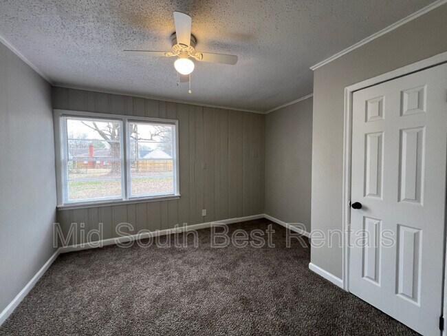 Foto del edificio - 4285 Leatherwood Ave