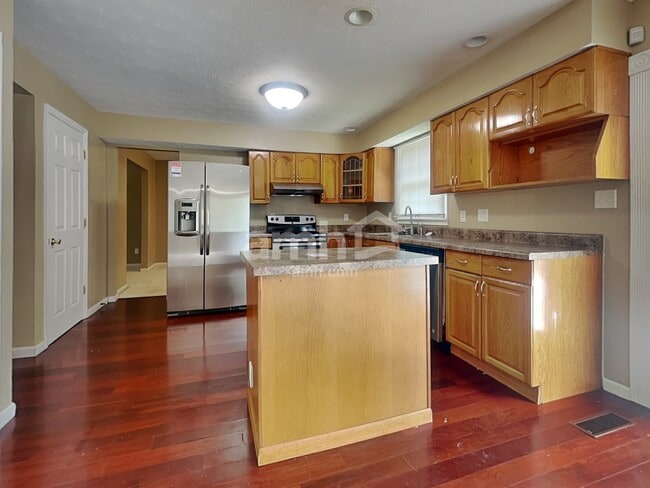 Building Photo - 643 Cassel Creek Dr