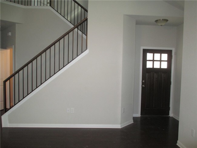 Building Photo - 1704 Willow Vista