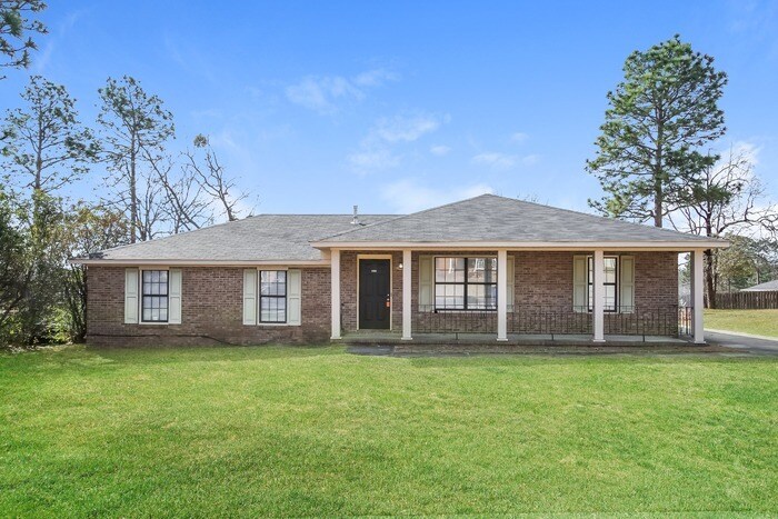 Primary Photo - Cozy Three Bedroom in Hephzibah!